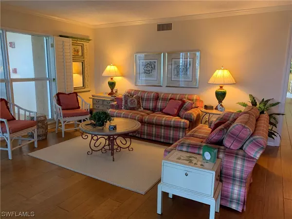 Naples, FL 34103,3450 Gulf Shore BLVD N #408