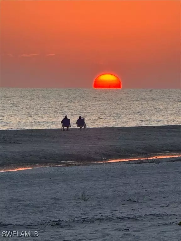 4801 Tradewinds DR, Sanibel, FL 33957