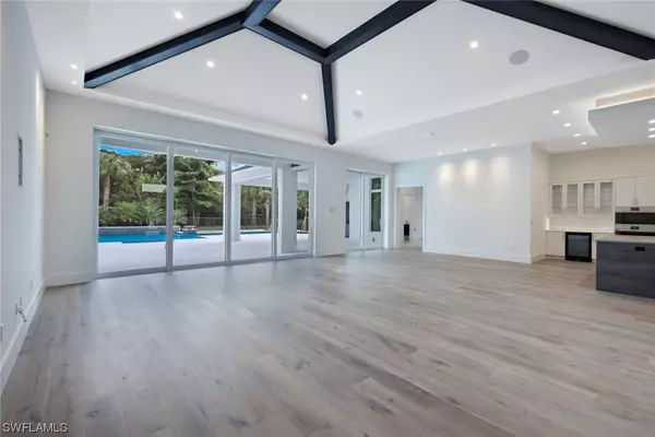 Naples, FL 34110,16743 Enclave CIR