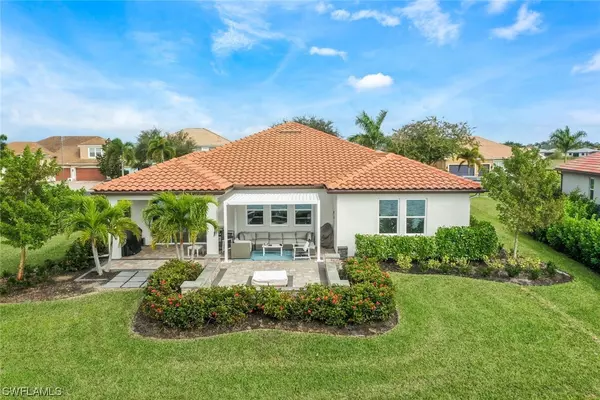 Naples, FL 34120,2128 Grove DR