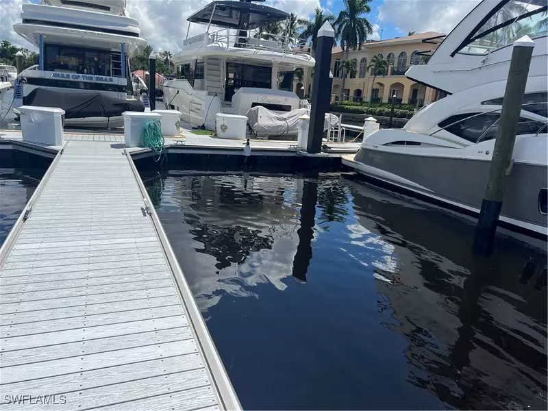 48' BOAT SLIP B-21 AT GULF HARBOUR MARINA, Fort Myers, FL 33908