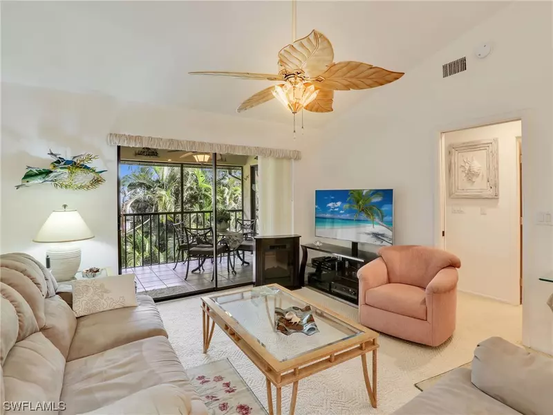 8336 Charter Club CIR #9, Fort Myers, FL 33919