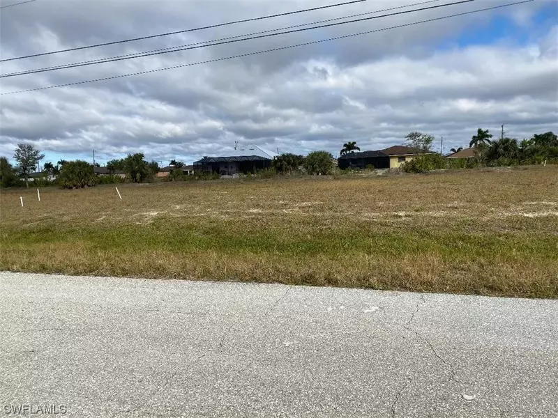 2207 NW 3rd TER, Cape Coral, FL 33993