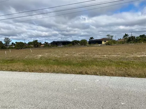 2207 NW 3rd TER, Cape Coral, FL 33993
