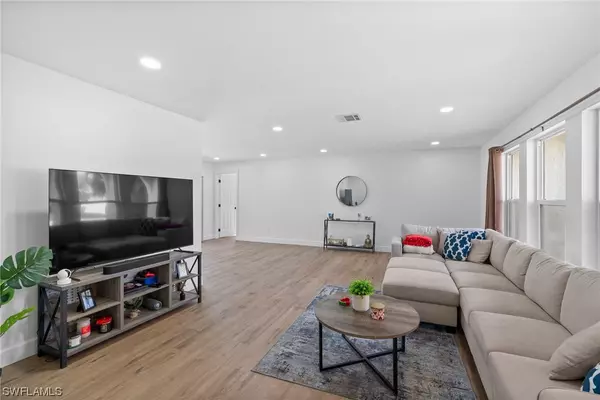 Cape Coral, FL 33904,1214 SE 36th TER