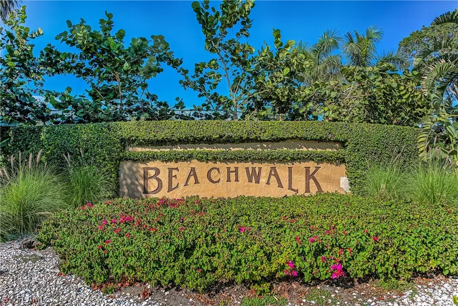 522 Beachwalk CIR #89-0, Naples, FL 34108