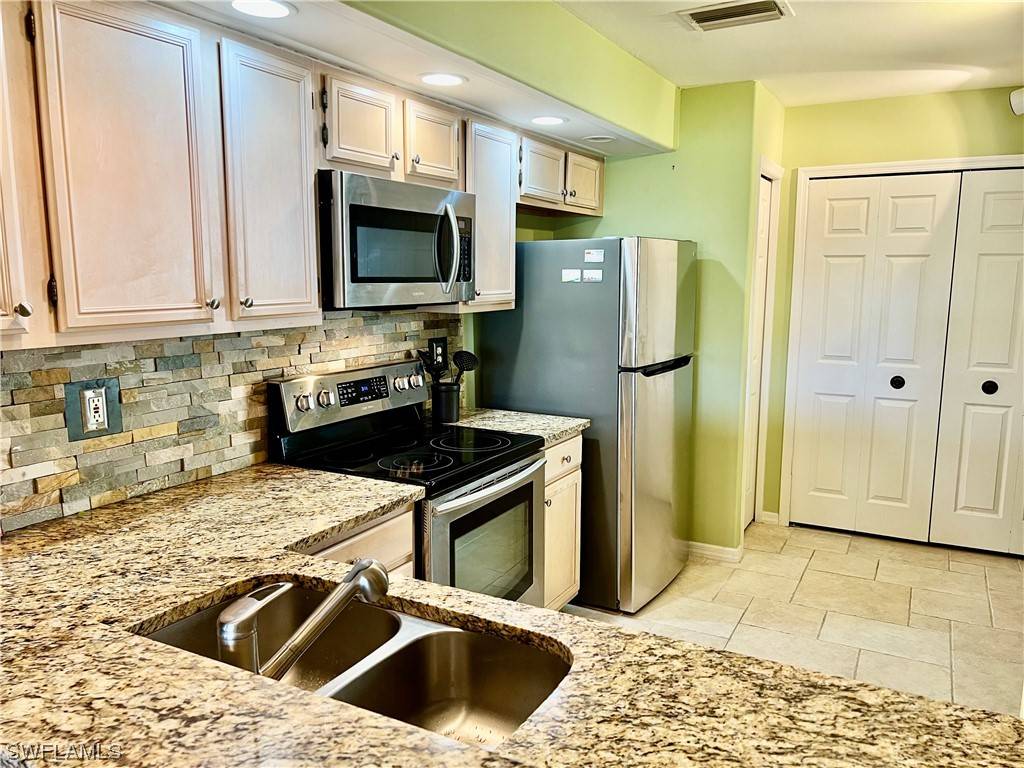 Bonita Springs, FL 34135,13020 Amberley CT #303