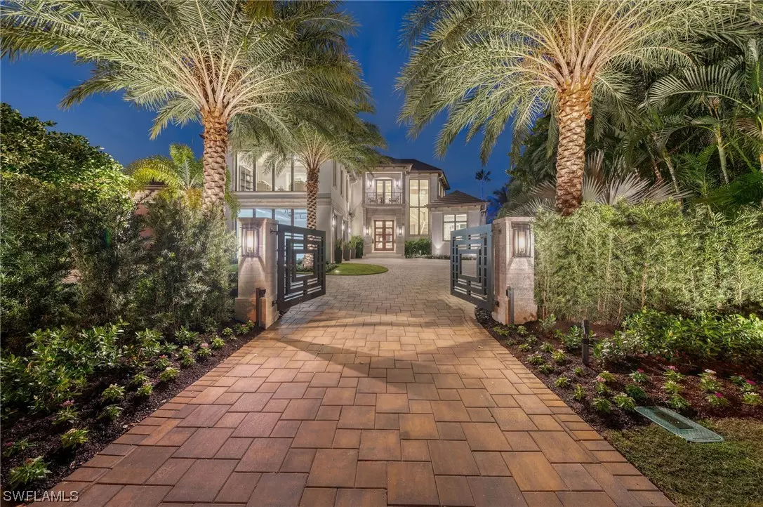 Naples, FL 34102,1365 Spyglass LN