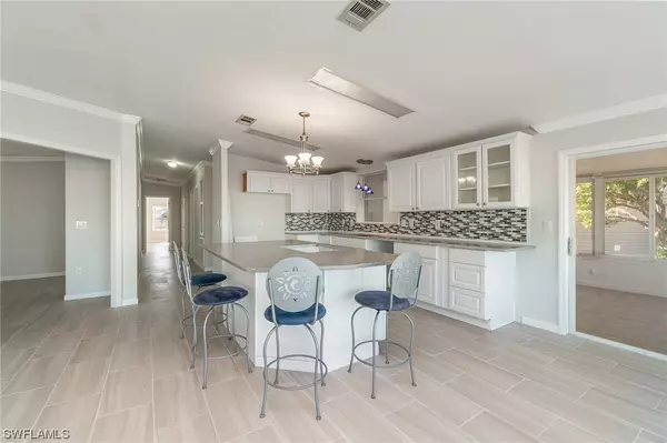 Fort Myers Beach, FL 33931,17720 Canal Cove CT