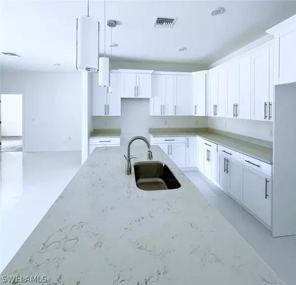 Lehigh Acres, FL 33972,1016 Wells AVE W