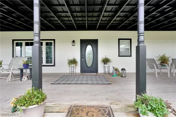 8200 Dosonte LN, North Fort Myers, FL 33917