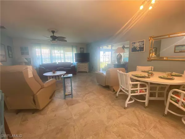 North Fort Myers, FL 33903,521 Pangola DR