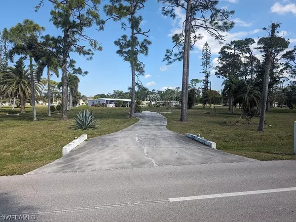 9780 Lake Fairways BLVD, North Fort Myers, FL 33903