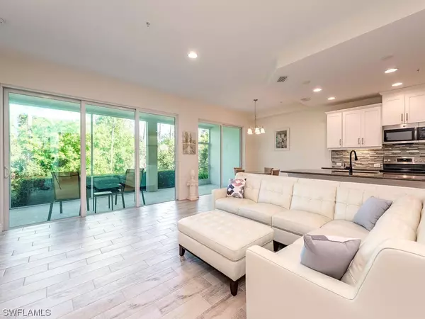 Naples, FL 34112,6981 Avalon CIR #1203