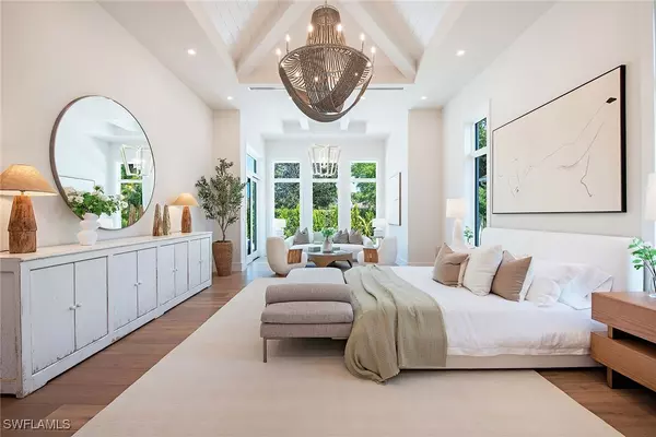 Naples, FL 34103,777 Binnacle DR