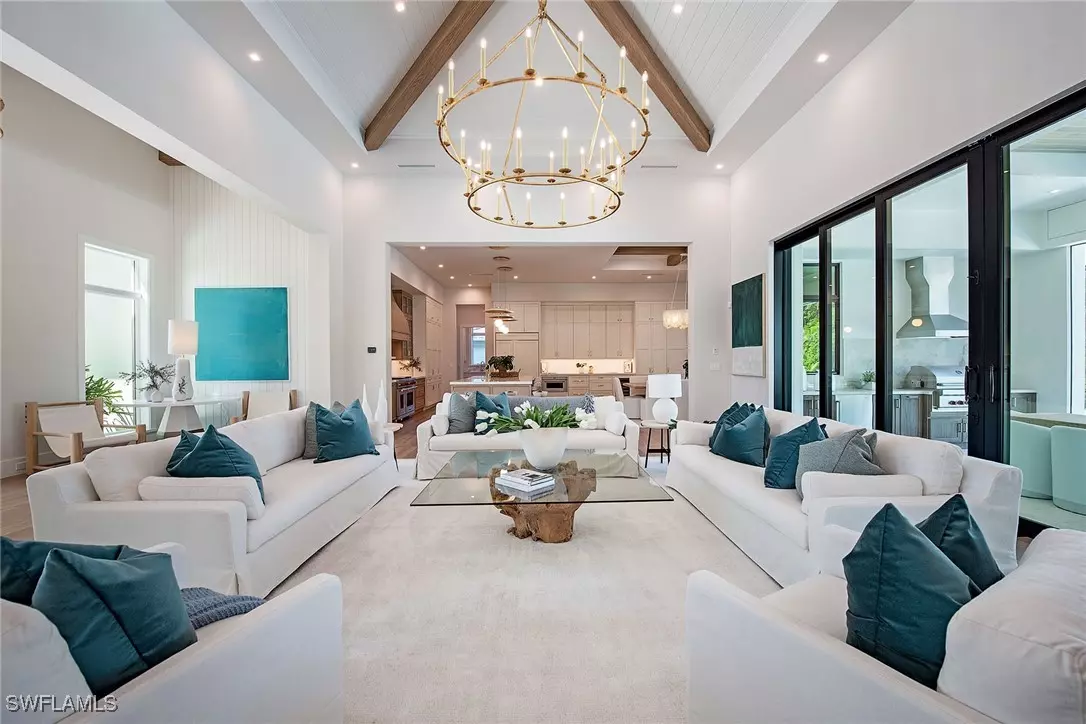 Naples, FL 34103,777 Binnacle DR