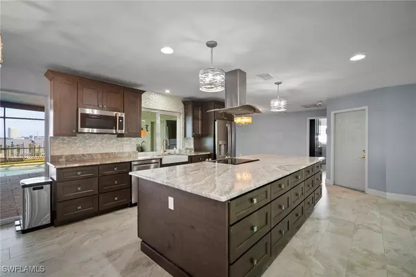 North Fort Myers, FL 33917,311 Harris CT