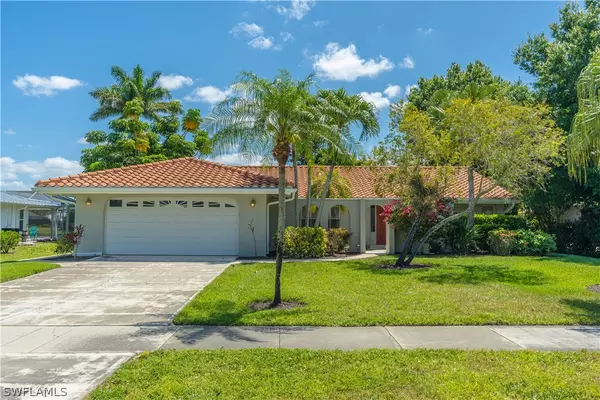 2224 Kings Lake BLVD, Naples, FL 34112