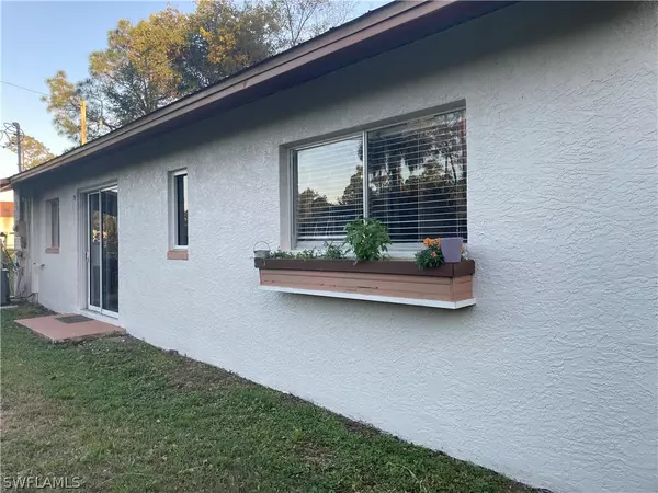 Lehigh Acres, FL 33936,400 Lincoln BLVD