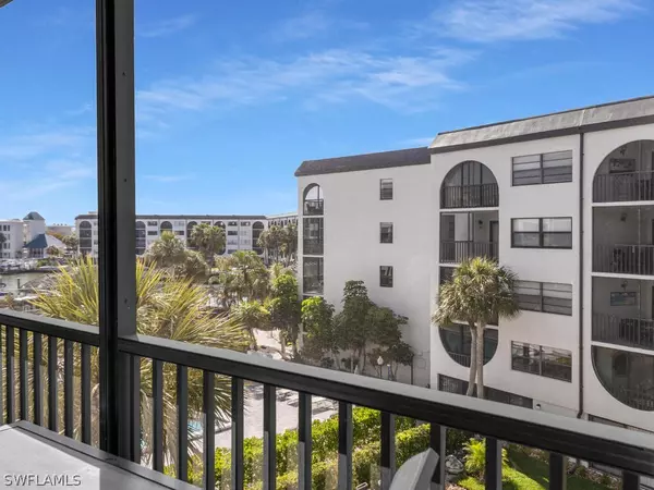 Marco Island, FL 34145,1027 Anglers CV #B-402