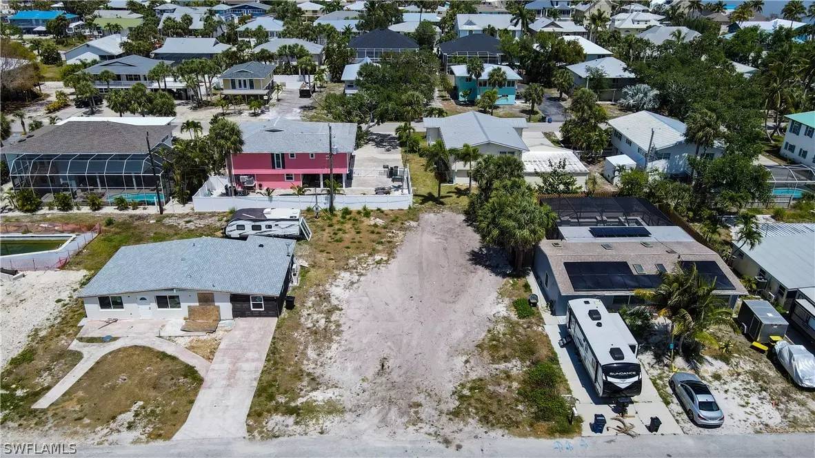 Fort Myers Beach, FL 33931,173 Hibiscus DR