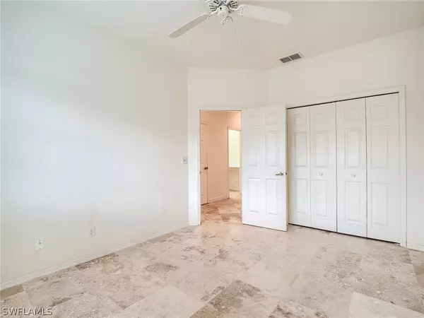 Naples, FL 34109,2115 Aberdeen LN #203