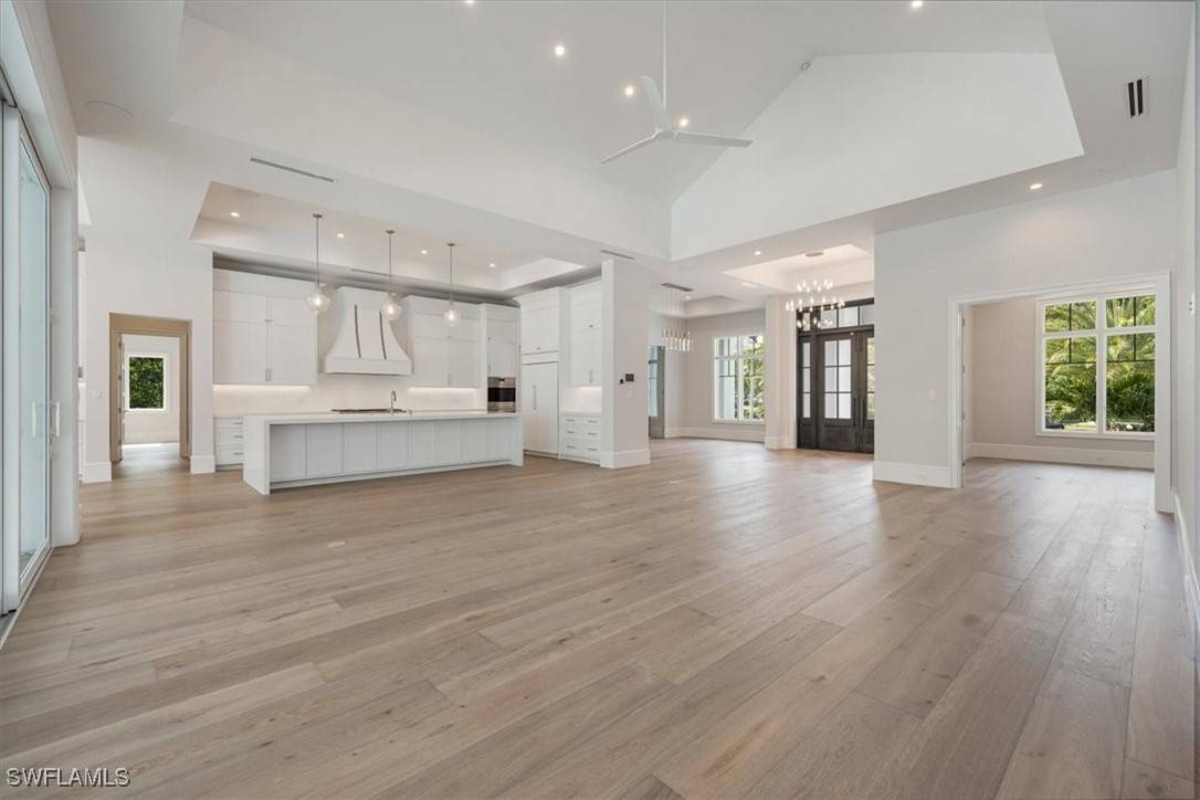 375 Bow Line DR, Naples, FL 34103