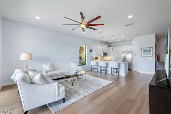 Naples, FL 34109,13339 Silktail DR