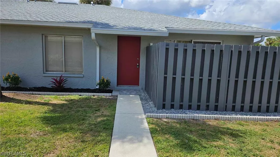 1165 Palm AVE N #2D, North Fort Myers, FL 33903