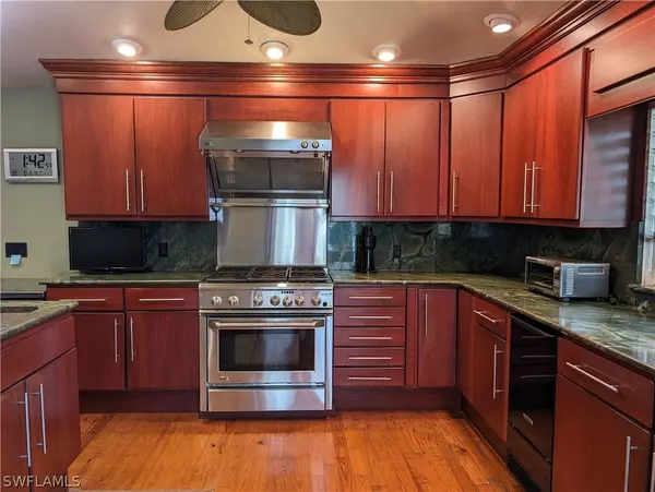 St James City, FL 33956,2404 Sapodilla LN