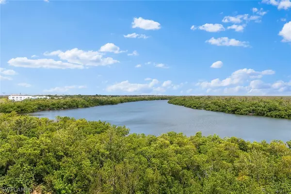 Marco Island, FL 34145,100 Stevens Landing DR #305