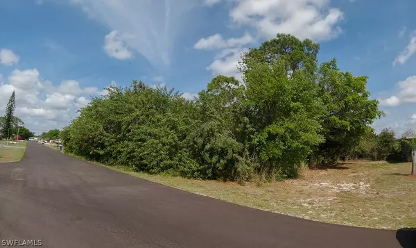 Lehigh Acres, FL 33972,409 Cleveland AVE