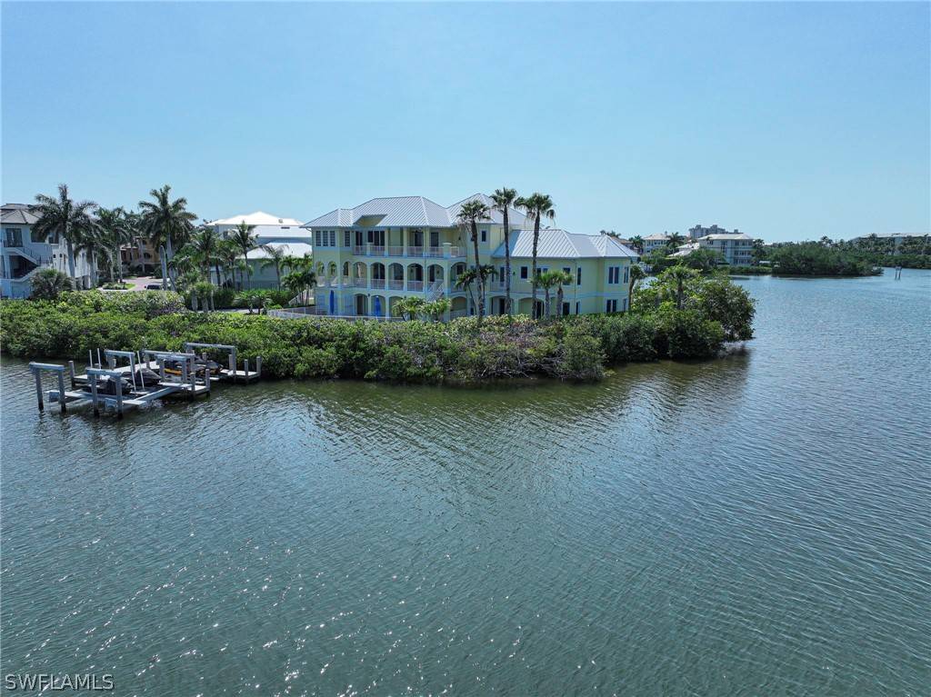 195 San Mateo DR, Bonita Springs, FL 34134