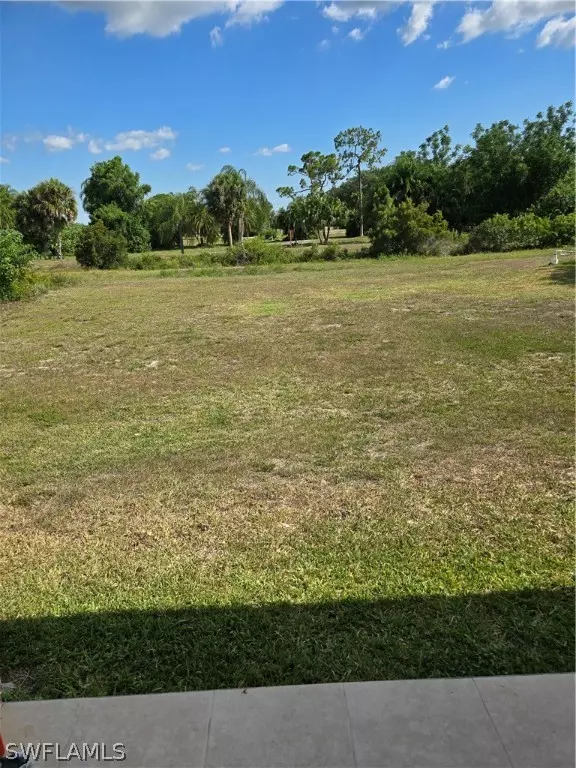 Lehigh Acres, FL 33974,466 redwing ST