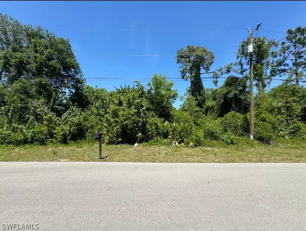 2910 9th ST W, Lehigh Acres, FL 33971