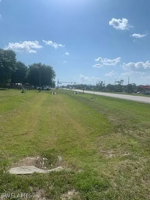 Alva, FL 33920,21390 Palm Beach BLVD