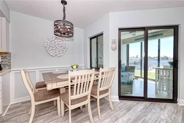 Fort Myers Beach, FL 33931,898 Buttonwood DR #104