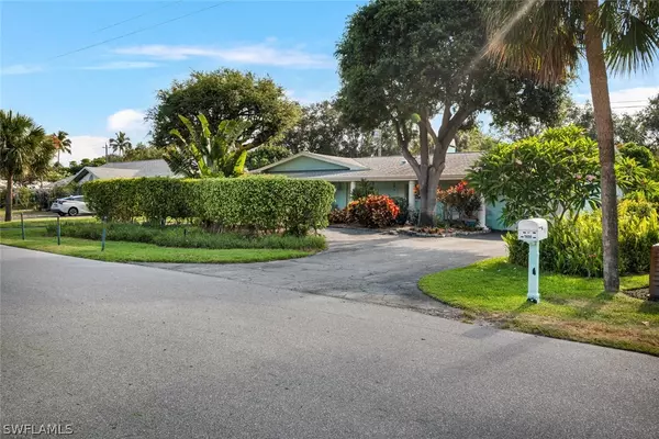 Naples, FL 34102,1600 Mandarin RD