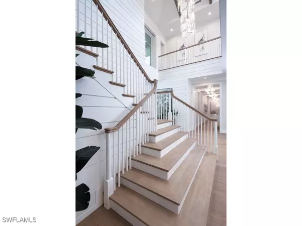 Naples, FL 34102,3200 Gin LN