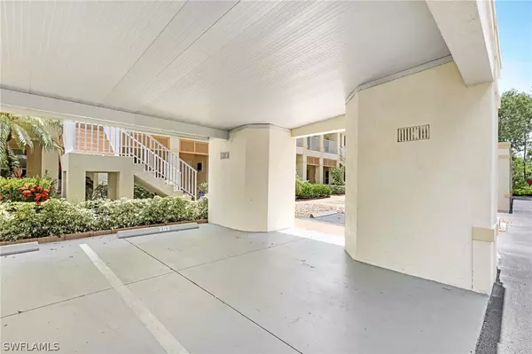 Naples, FL 34110,1045 Tarpon Cove DR #1706