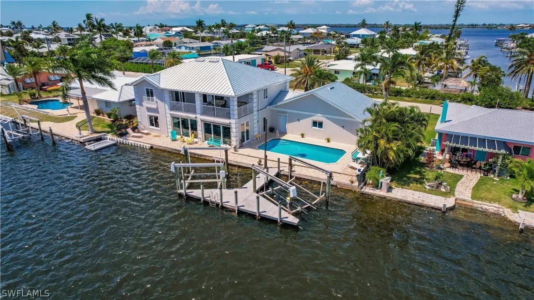 11593 Island AVE, Matlacha, FL 33993