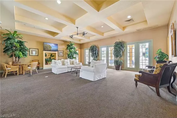 Fort Myers, FL 33901,4122 Residence DR #102