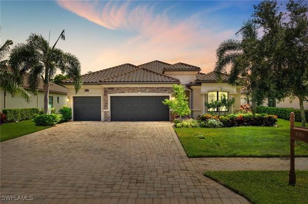 9360 Vercelli CT, Naples, FL 34113