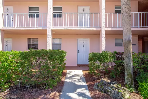 Naples, FL 34105,225 Turtle Lake CT #106