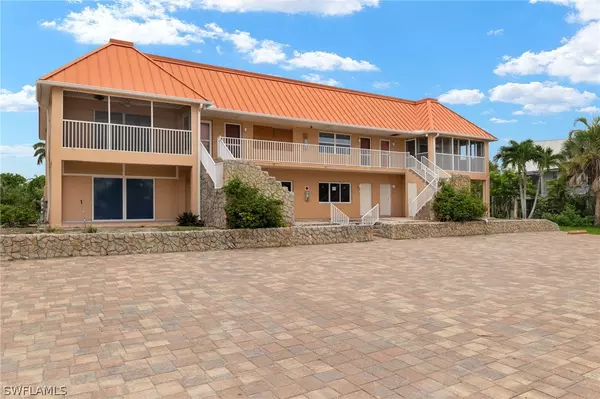 Sanibel, FL 33957,805 E Gulf DR #C-1