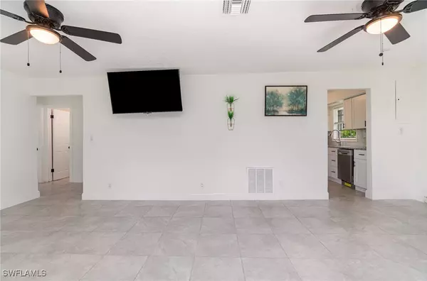 North Fort Myers, FL 33903,21 Cabana AVE