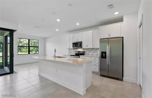 Ave Maria, FL 34142,5693 Mayflower WAY #1106