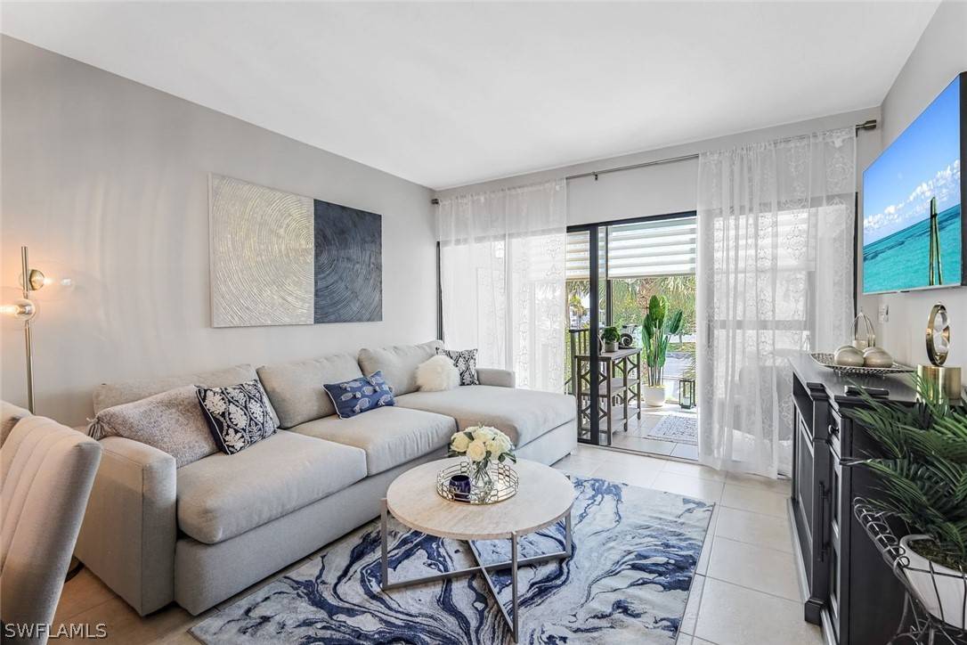 Naples, FL 34102,807 River Point DR #102D