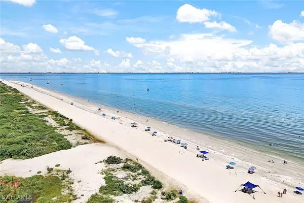 Sanibel, FL 33957,979 E Gulf DR #212