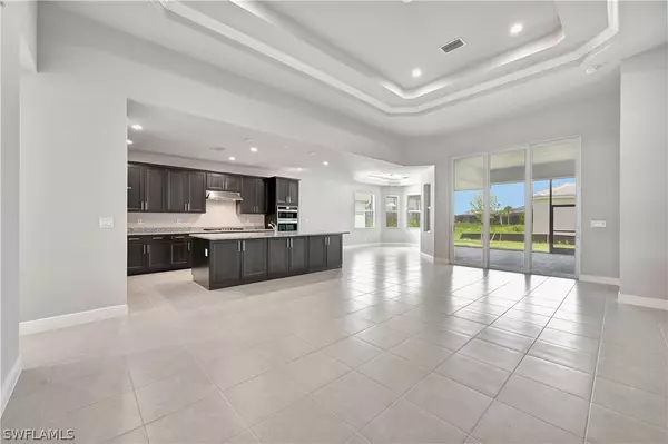 Naples, FL 34114,9277 Cayman DR